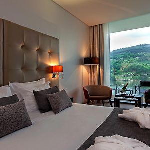 Kamer met een Queen Size Bed